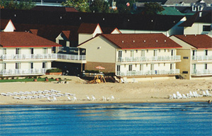 Super 8 Beachfront Motel