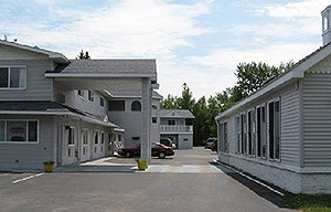 Budget Inn Mackinaw