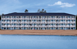 Great Mackinaw Beachfront Hotel